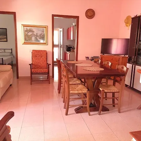 Casa Vacanze * Santa Caterina Di Pittinuri (Sardinia)